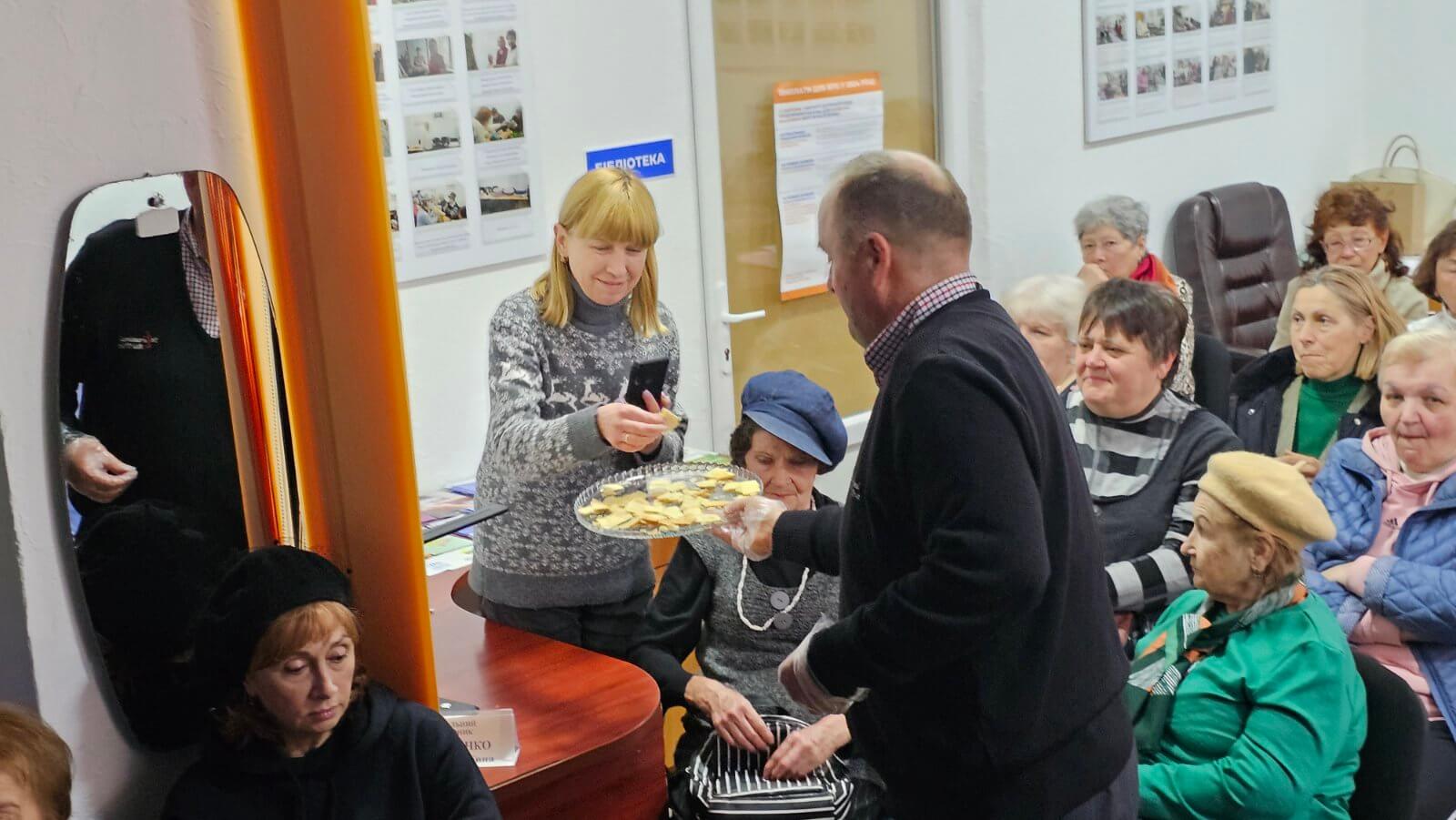 Духовна зустріч у центрі 'Турбота', м. Чернівці, на тему 'Істинна Пасха'